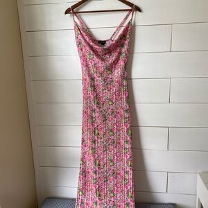 Women’s Prettylittlething maxi dress